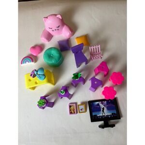 Dollhouse Miniature Furniture 23 Piece Barbie‎ Chairs, Pillows, Tables, Pictures